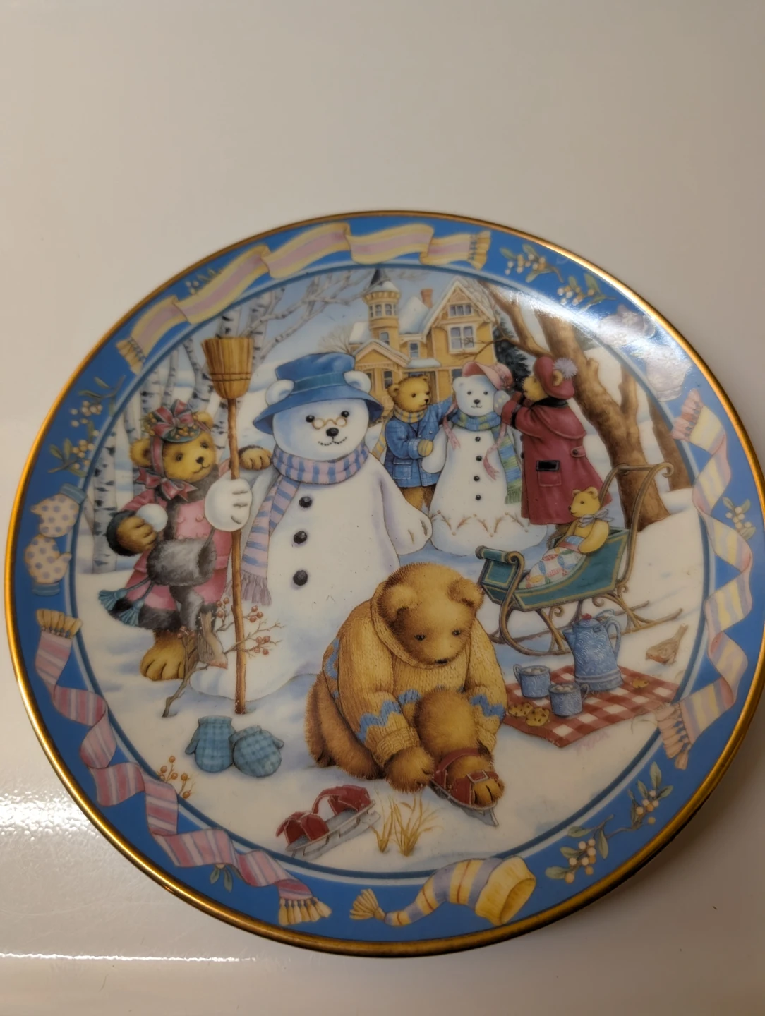 Royal Doulton Teddy Bear Winter Wonderland Plate