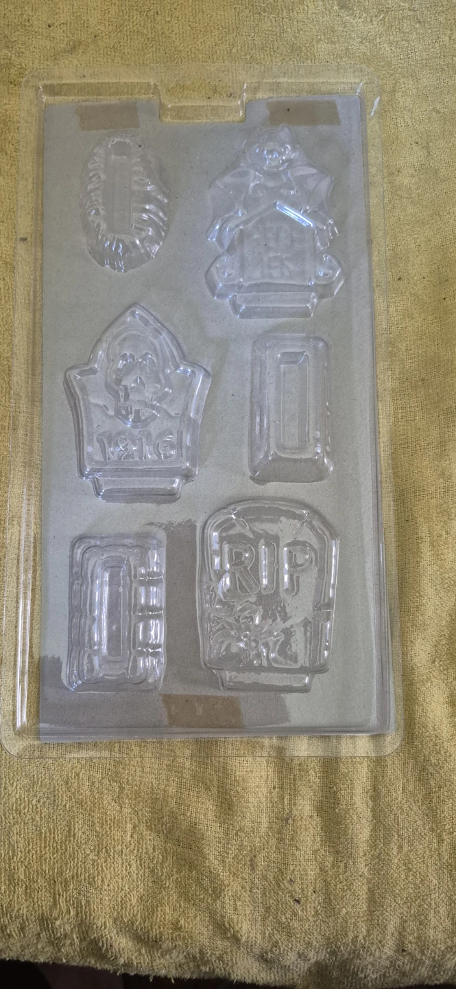 Spooks Halloween Candy Mold - photo 2