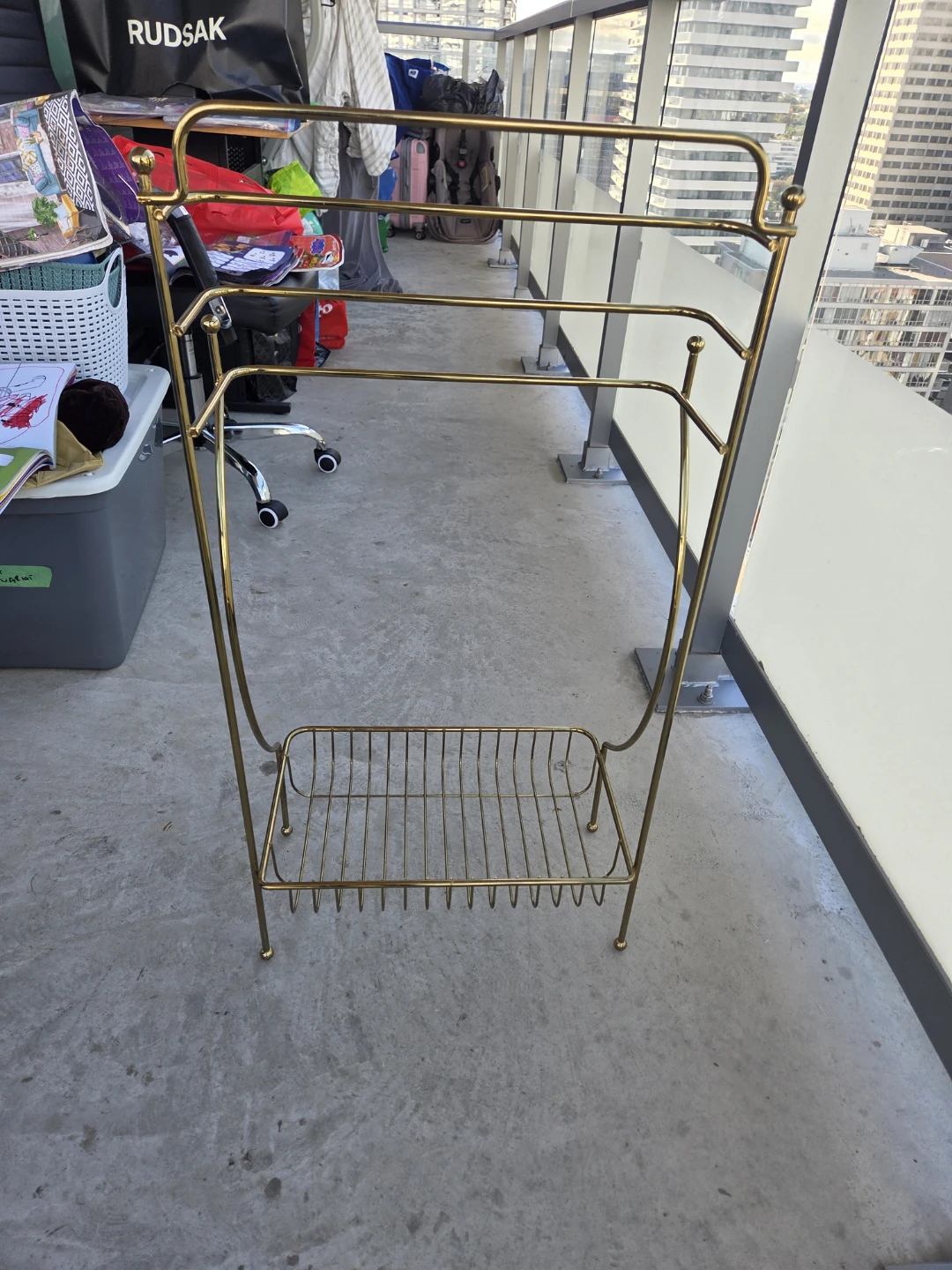 Gold Metal Towel Rack Stand - photo 5