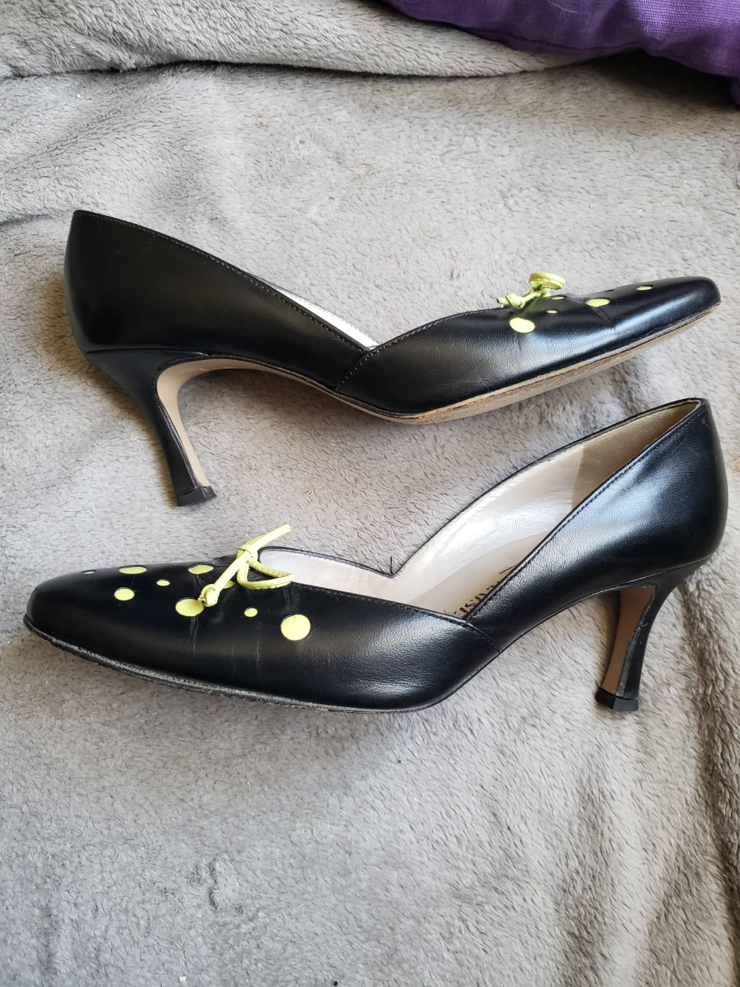 Peter Kaiser Black Leather Heels with Yellow Polka Dots - photo 5