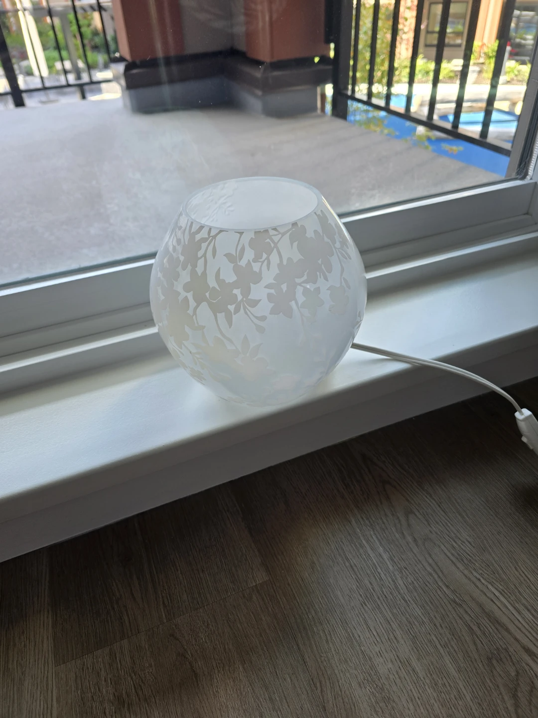 Floral Glass Table Lamp - photo 2