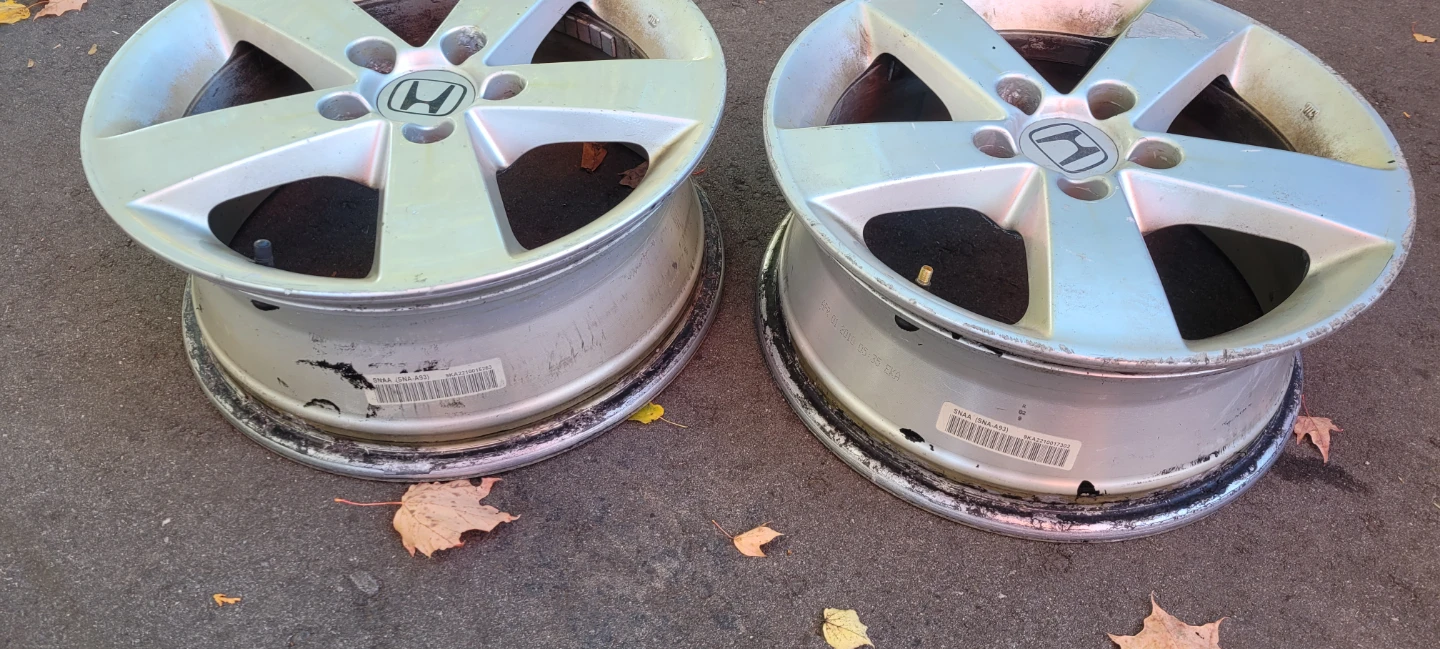 Two Honda 5-Spoke Alloy Wheels - photo 2