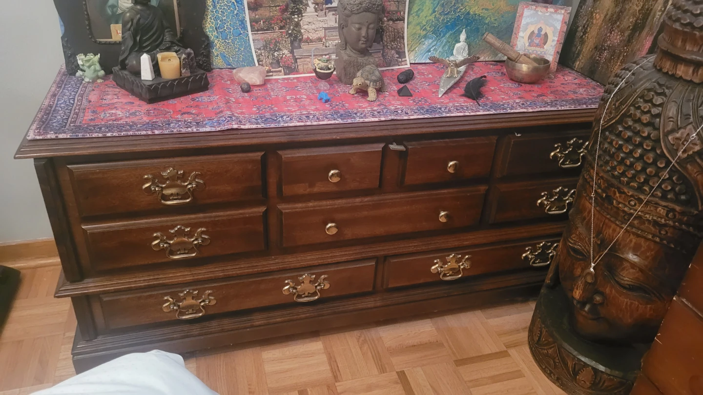 Wood chest