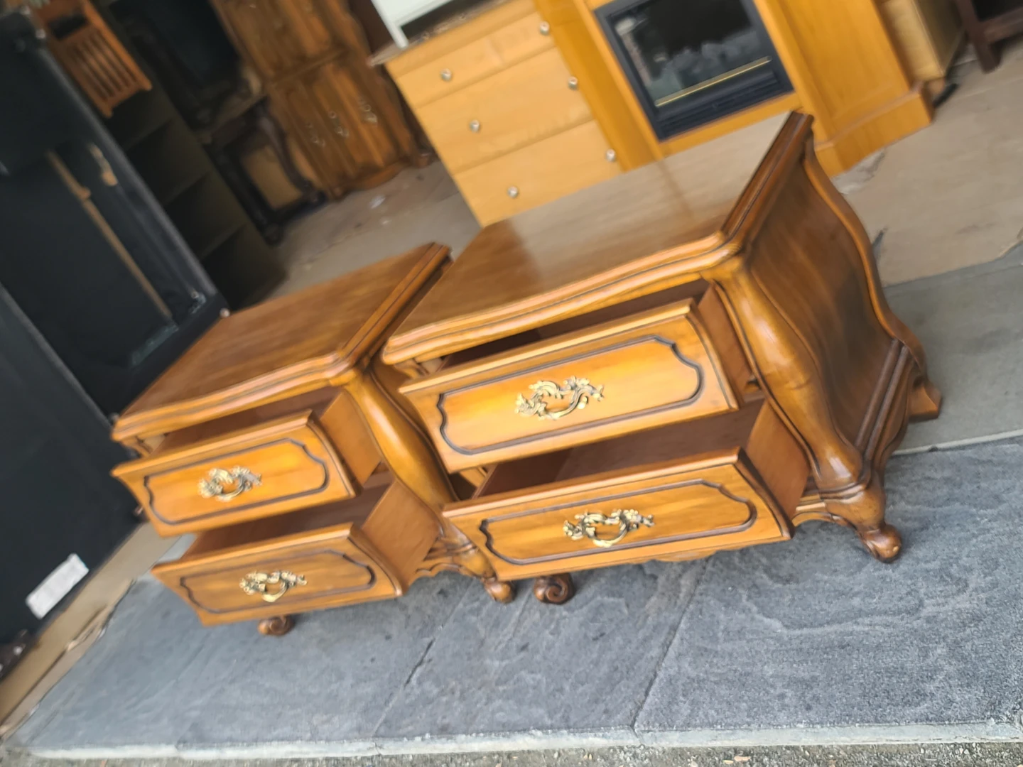 Pair of Vintage Repplier by Sklar 2-Drawer Nightstands - photo 2