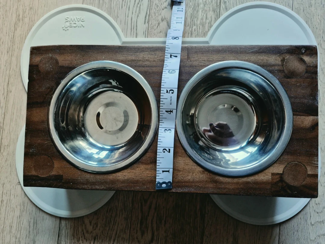 Nice Paws elevated pet feeder w/ slip mat - photo 4