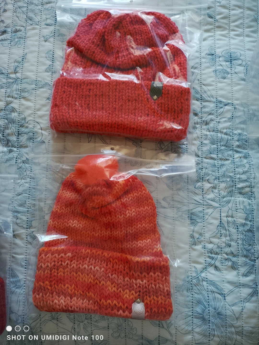 Handmade Pom Pom Knit Toques - photo 3