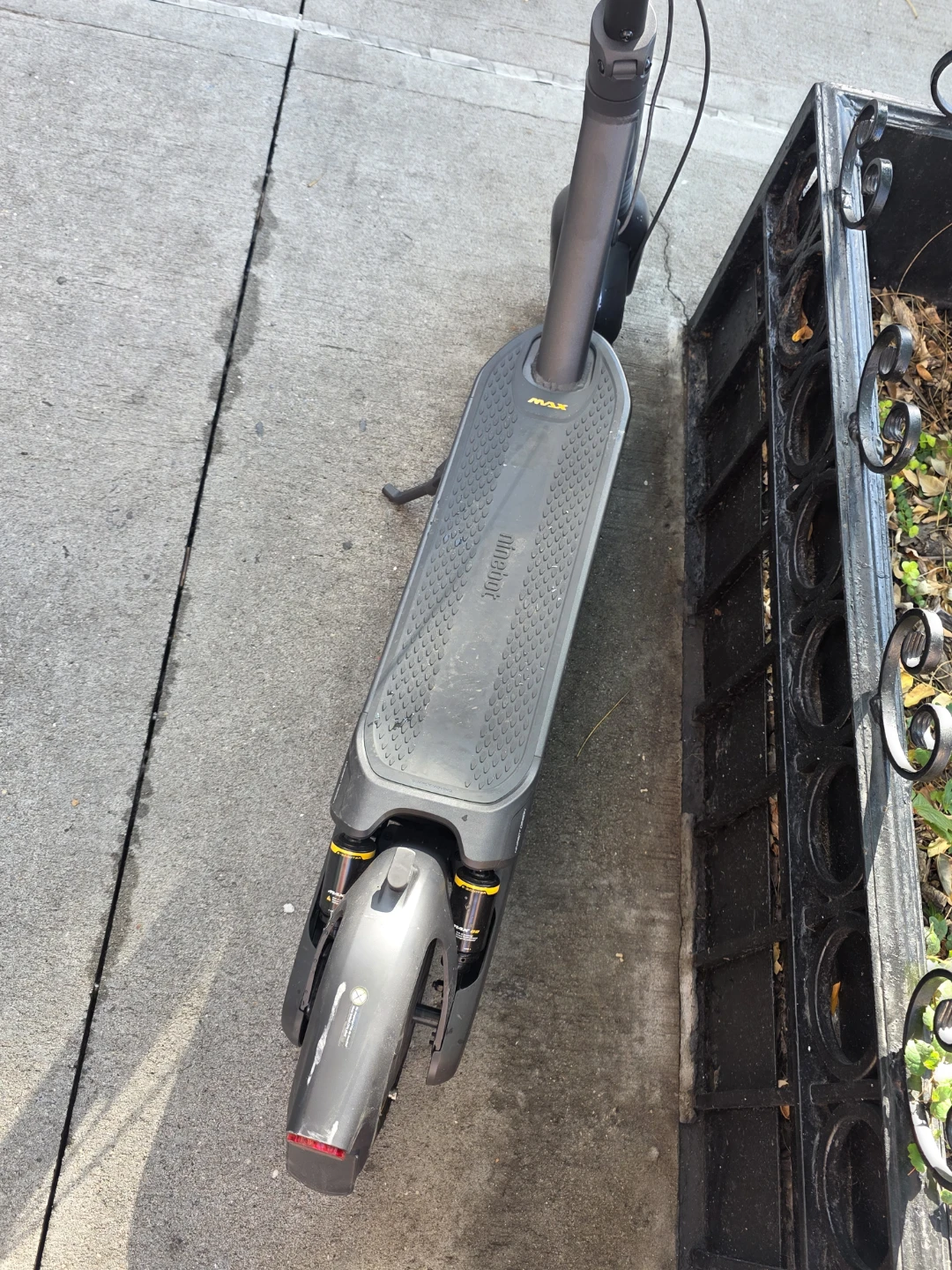 Segway Ninebot MAX G2 Electric Scooter – Like New, Only 97.3 Mil - photo 2