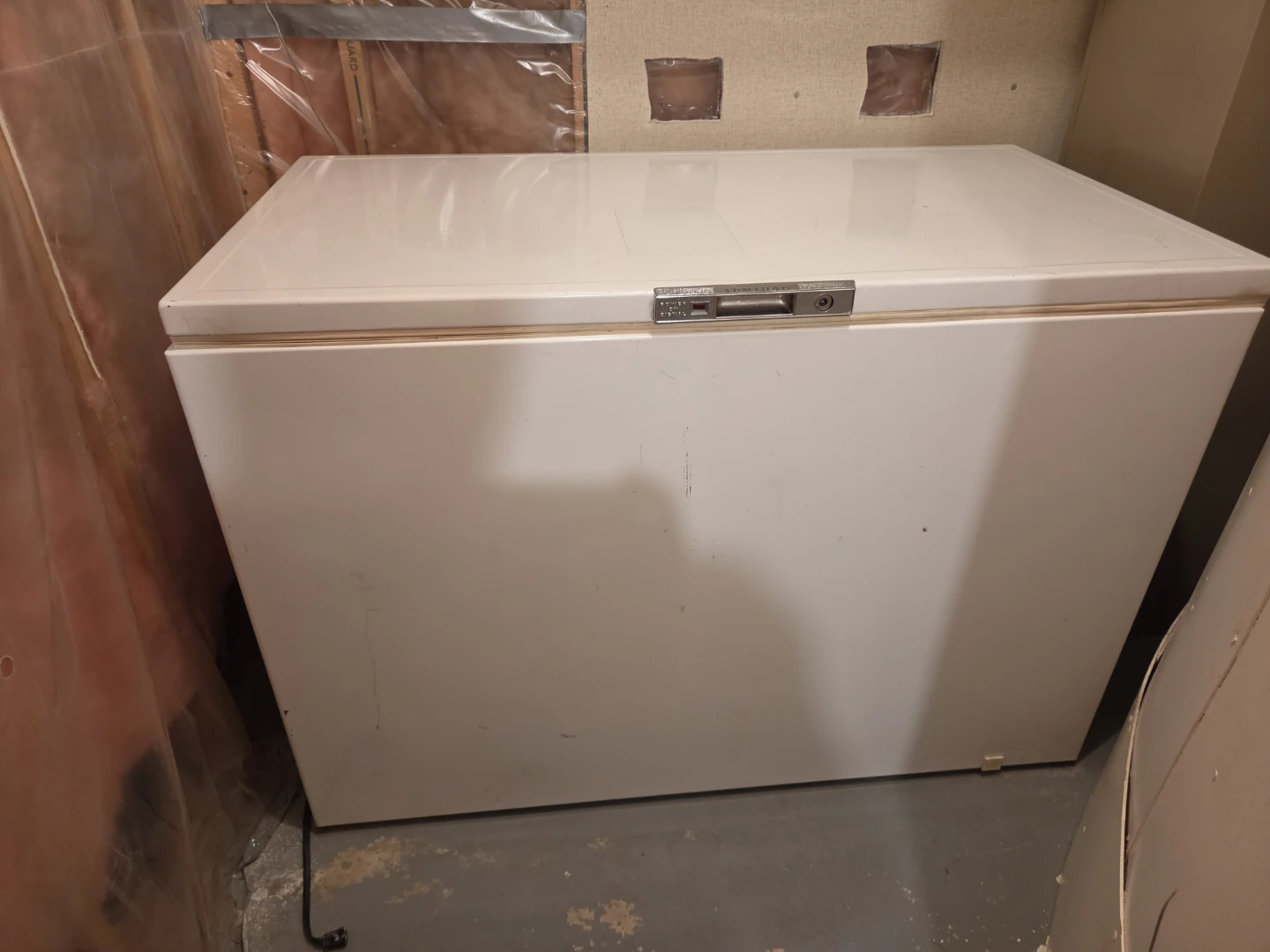 Admiral Deep Freezer