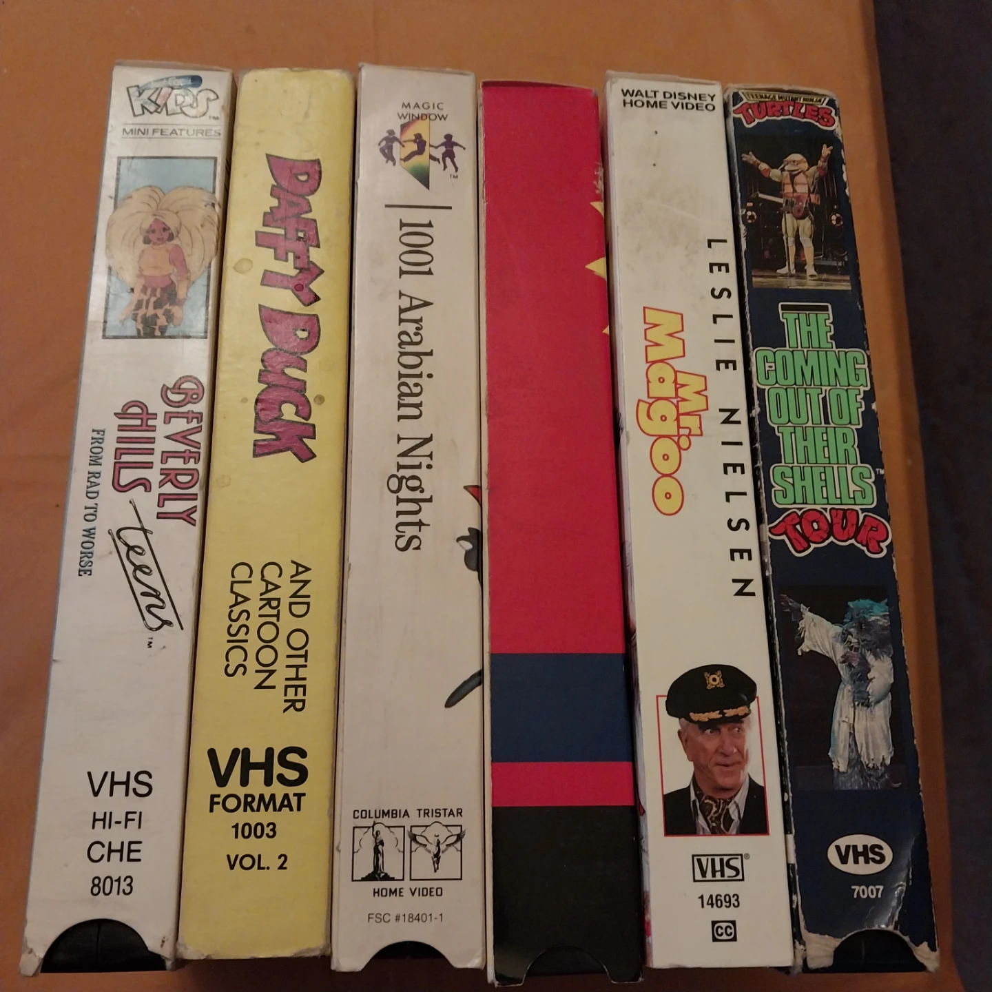 Lot of 6 Assorted Classic VHS Tapes - photo 2