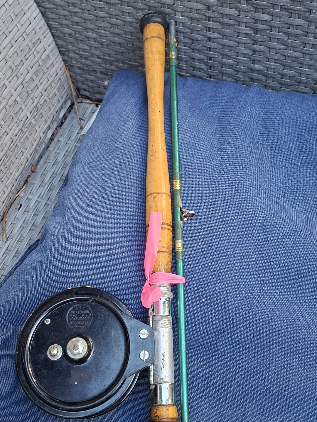 Vintage S&A Steelite Fishing Reel and Rod - photo 2