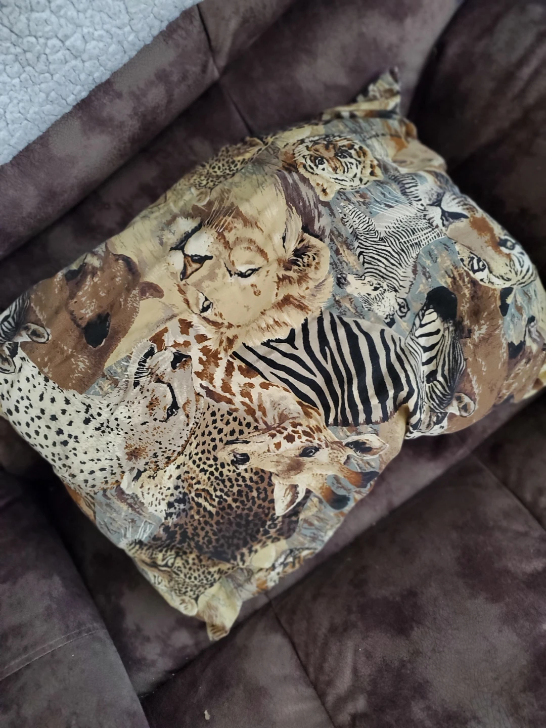 Wildlife Print Decorative Cushion - photo 3