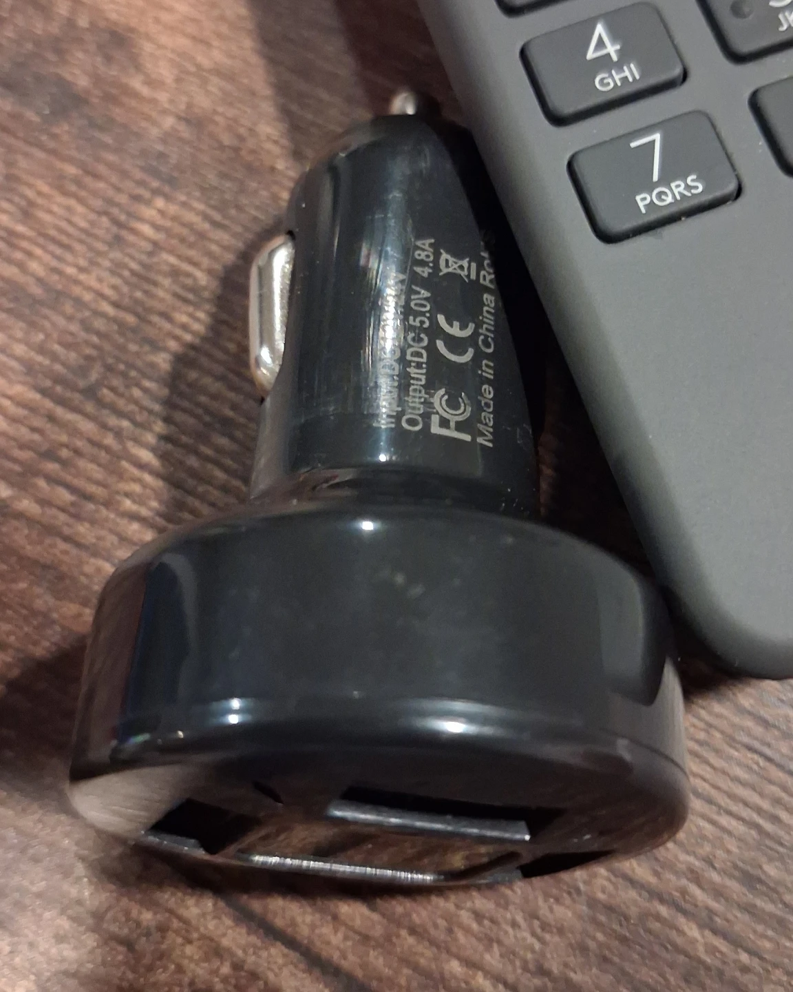 4-Port USB Car Charger with Voltage Display - photo 2