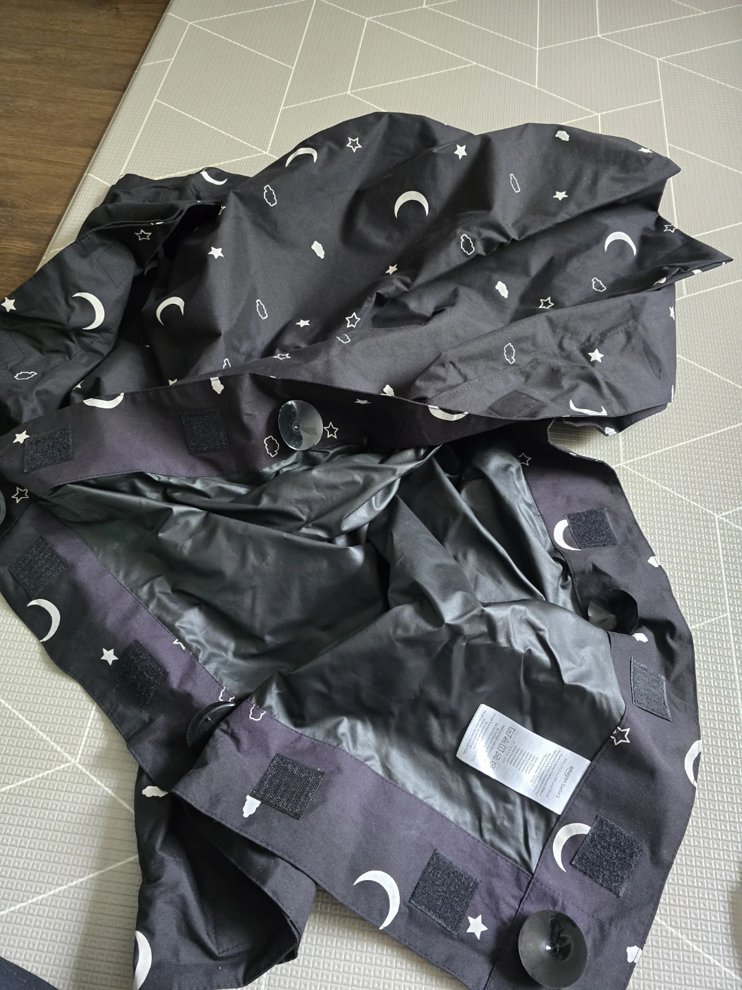 Portable Window Blackout Shades with Suction Cups and Bag - photo 4
