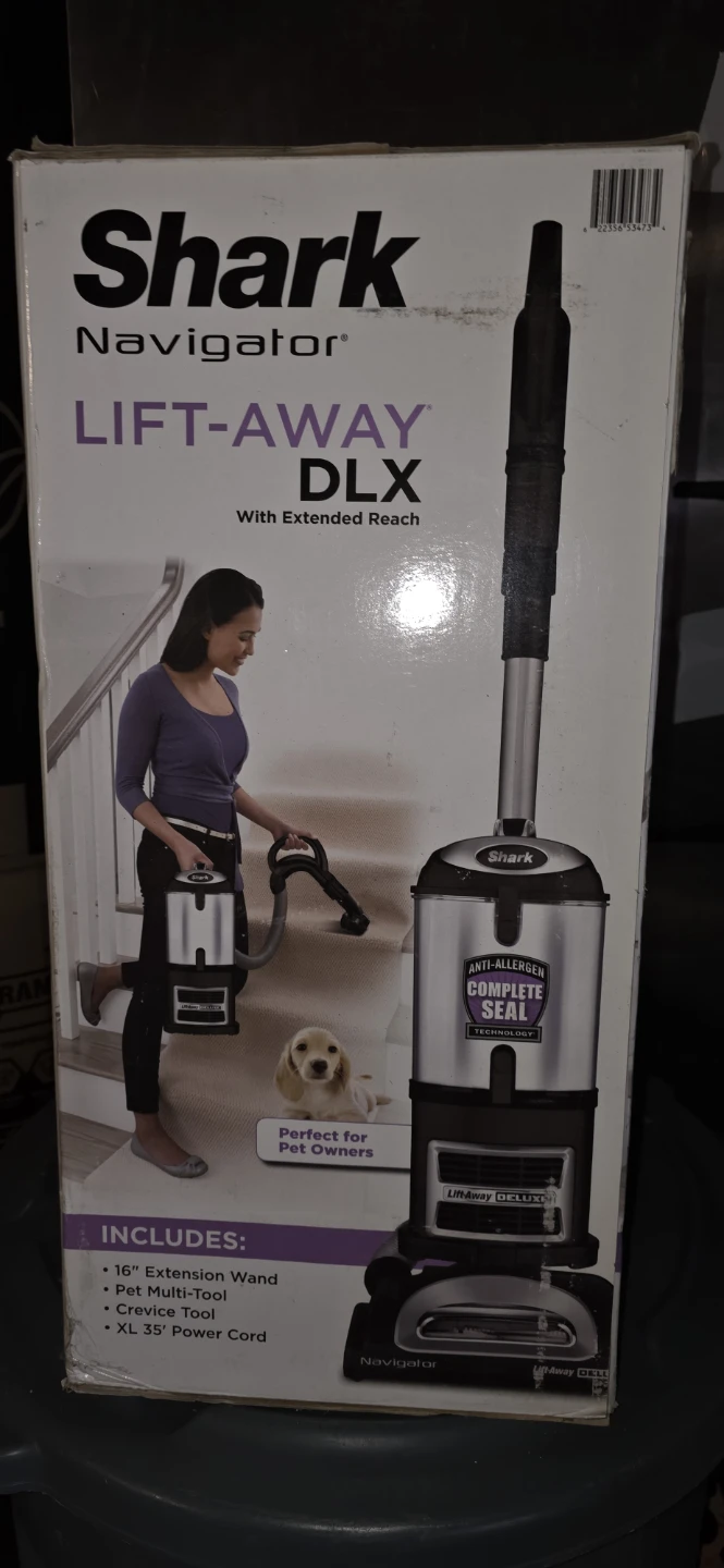Shark Navigator Lift-Away DLX Upright Vacuum