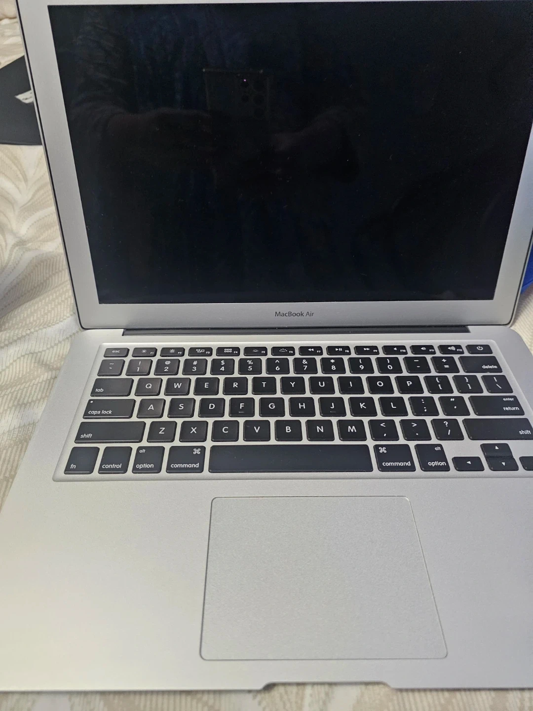 Apple MacBook Air Silver Laptop - photo 2