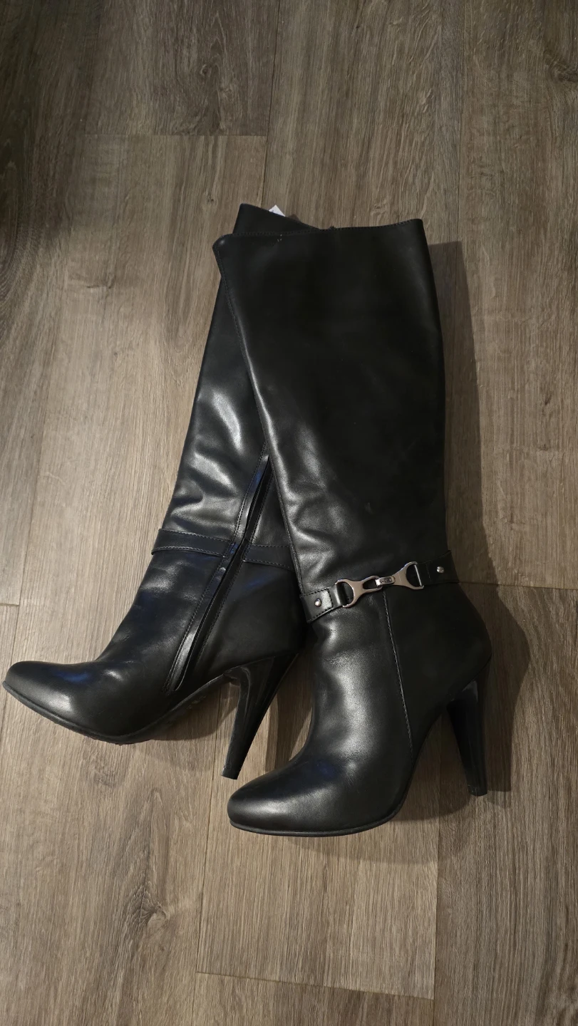 Geox Black Leather Heeled Boots Size 37