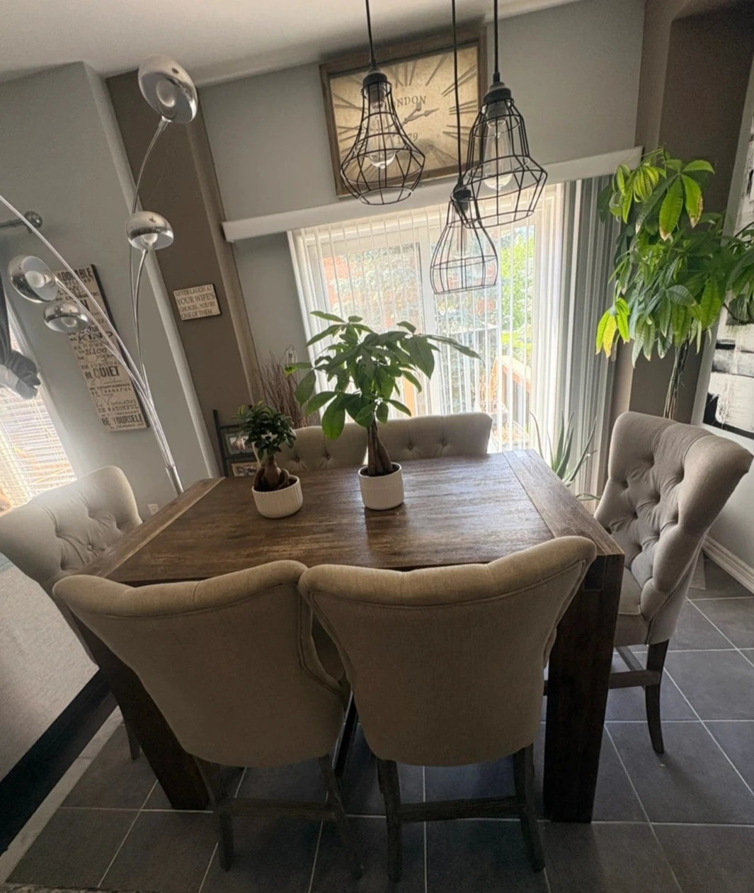 High dinning and table set