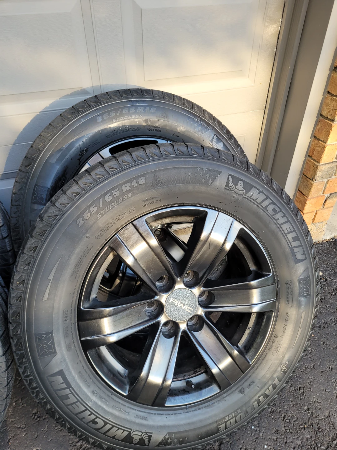 Winter tires mounted on black RWC rims 265/65R18 - photo 5
