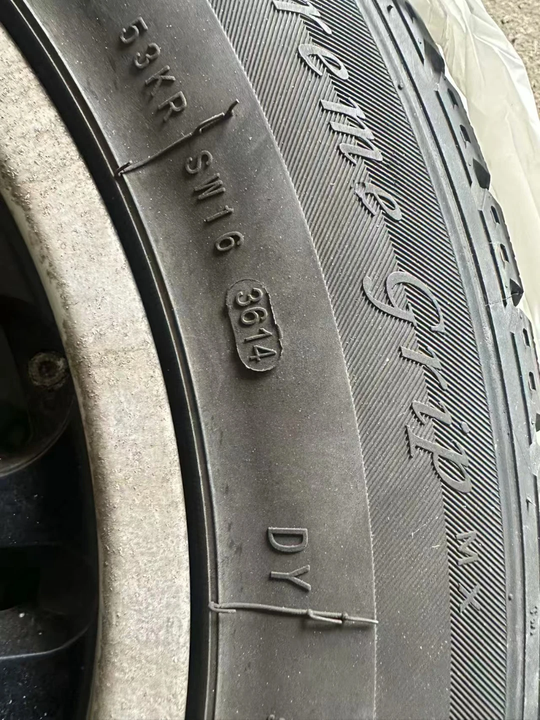 4 Falken Winter Claw Tires 235/60R18 - photo 2
