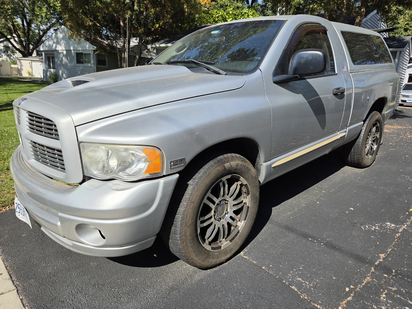 Nice Pick Up Truck with 5.7 Magnum Hemi Engine in it
