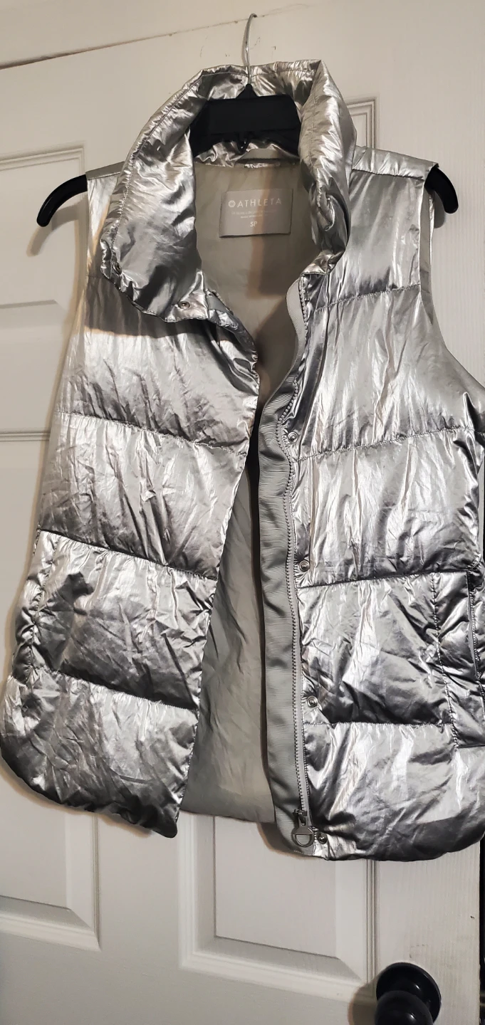 Athleta Metallic Silver Puffer Vest - photo 2