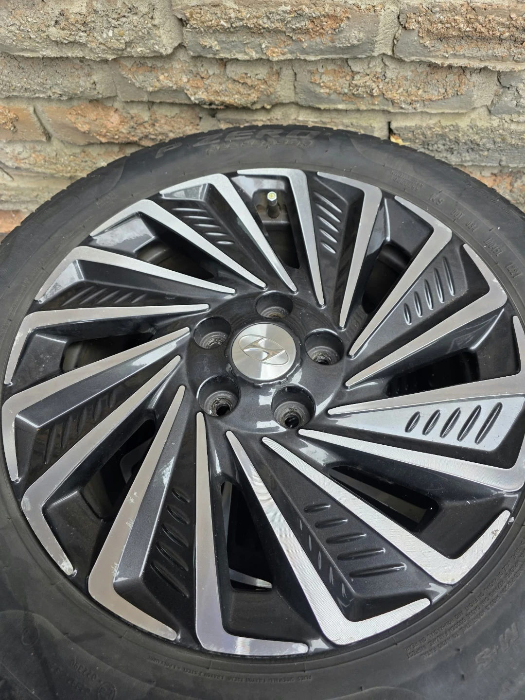 Original Rims and tires for Hyundai Sonata ultimate 2022 - photo 4