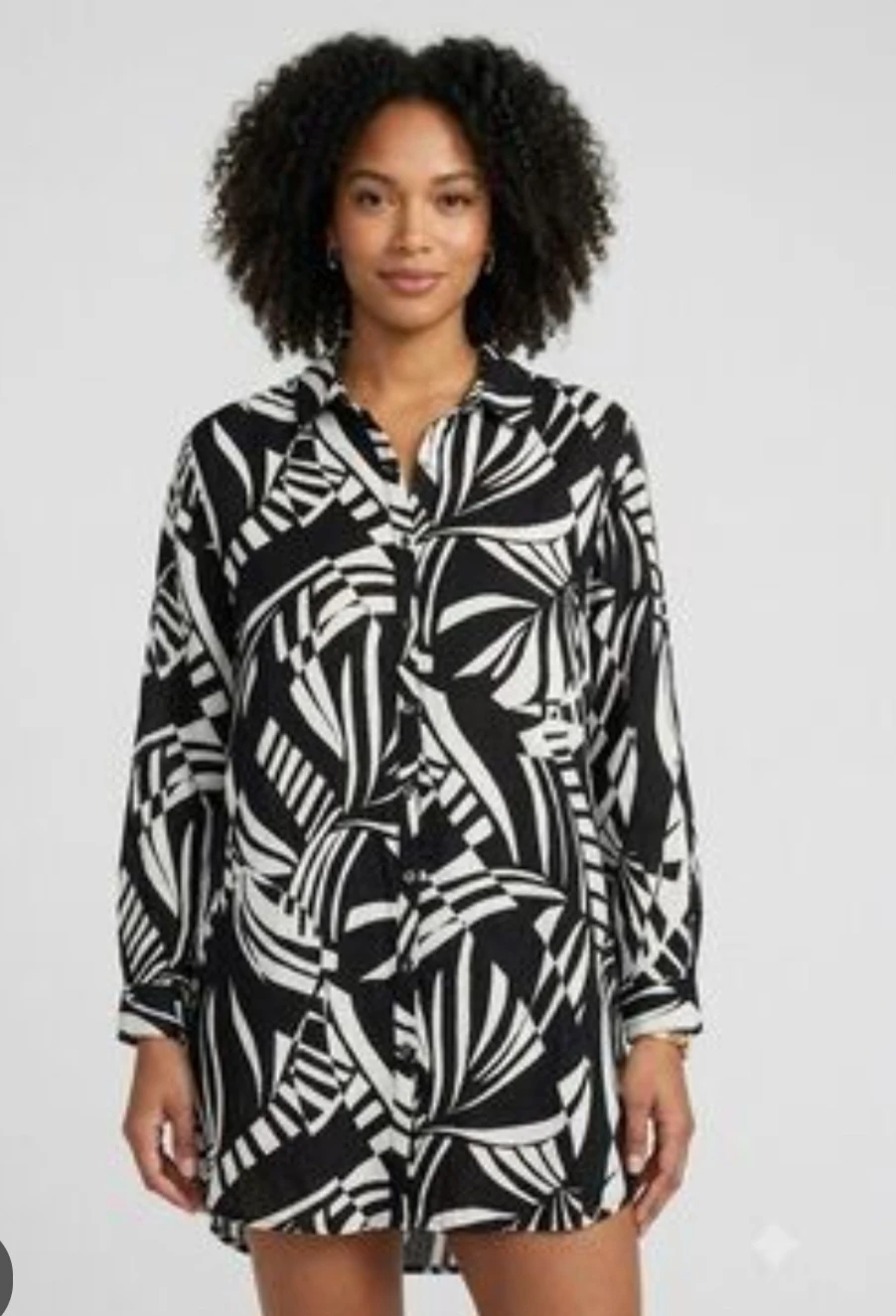 Tahari Black and White Patterned Shirt