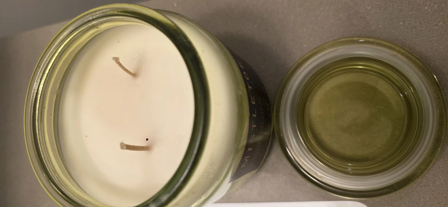 Arthur Apothecary Mistletoe Candle - photo 2