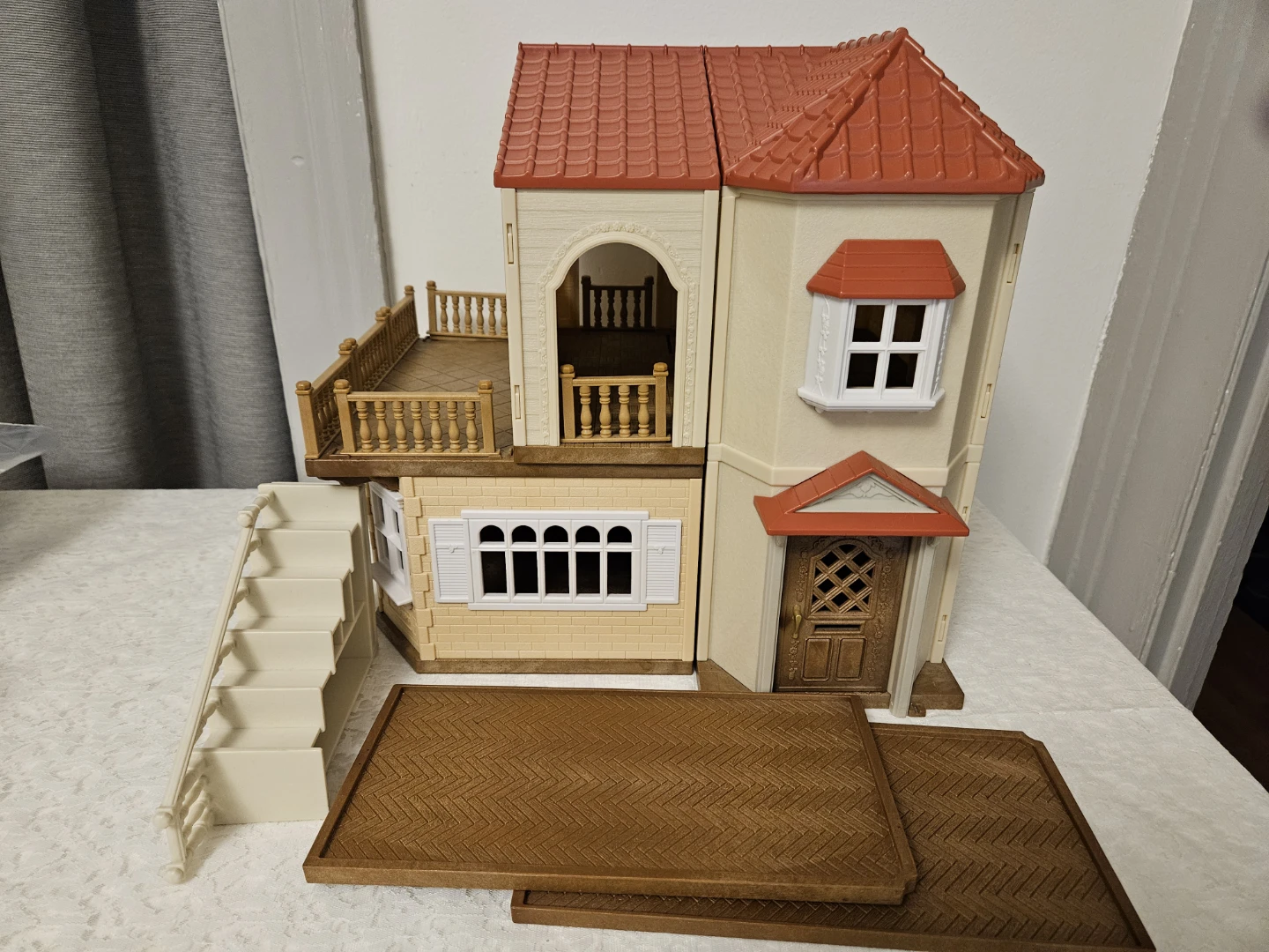 Epoch calico critters dollhouse - photo 2
