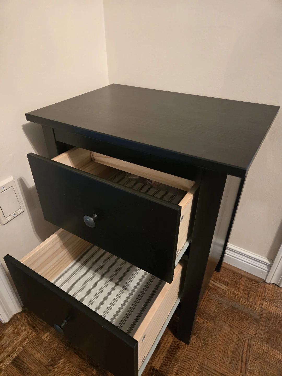KING IKEA Hemnes Dresser and Nightstand Set - photo 5