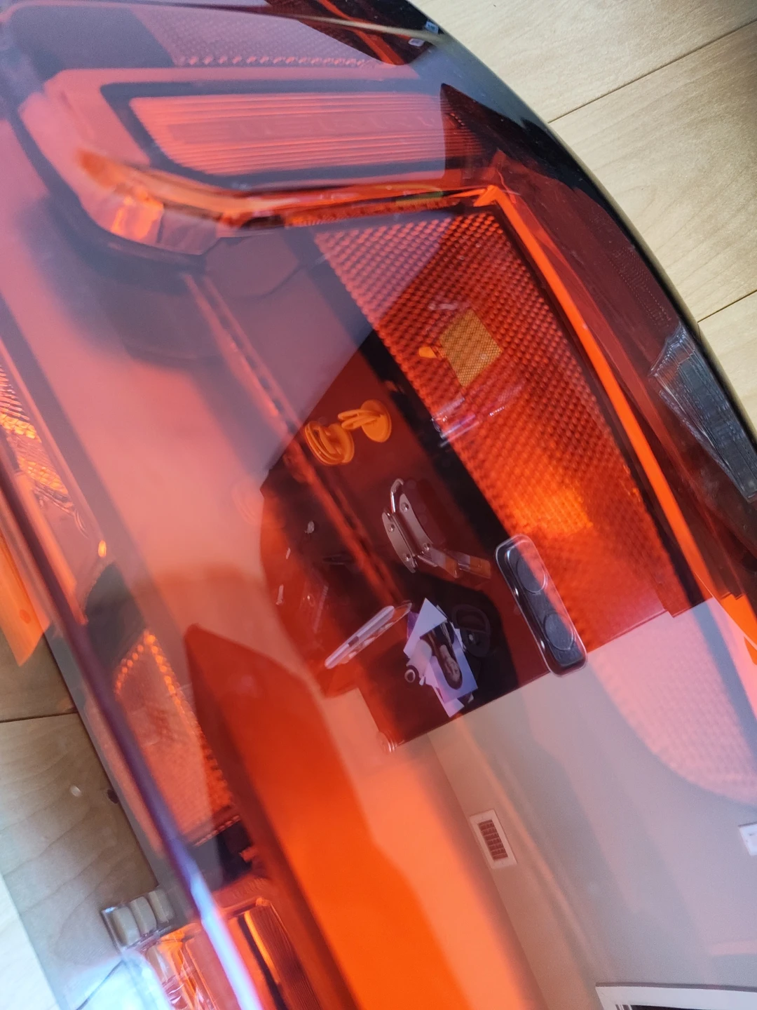 GMC Sierra 1500 Passenger Side Tail Light - photo 3