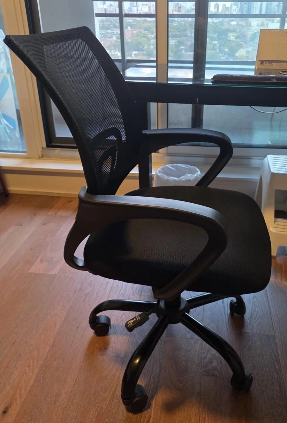 Selling office setup - photo 2