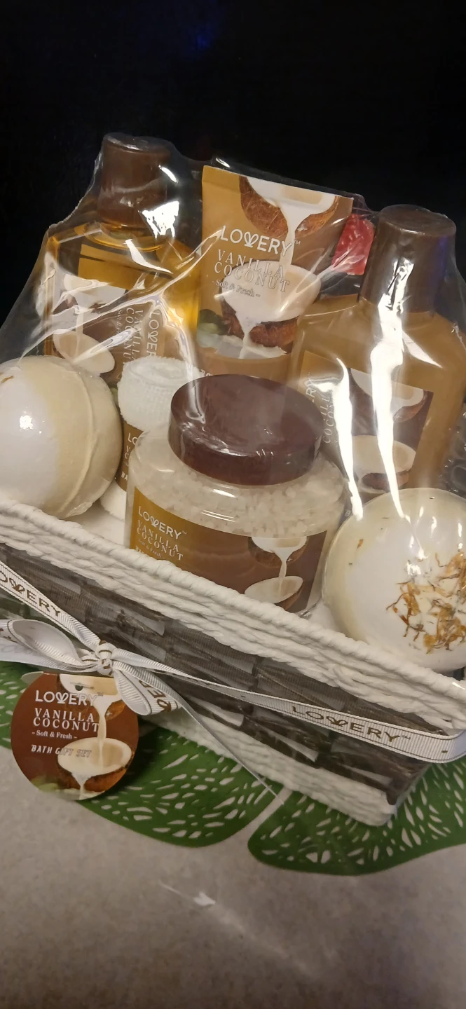 Lovery Vanilla Coconut Bath Gift Set - photo 4