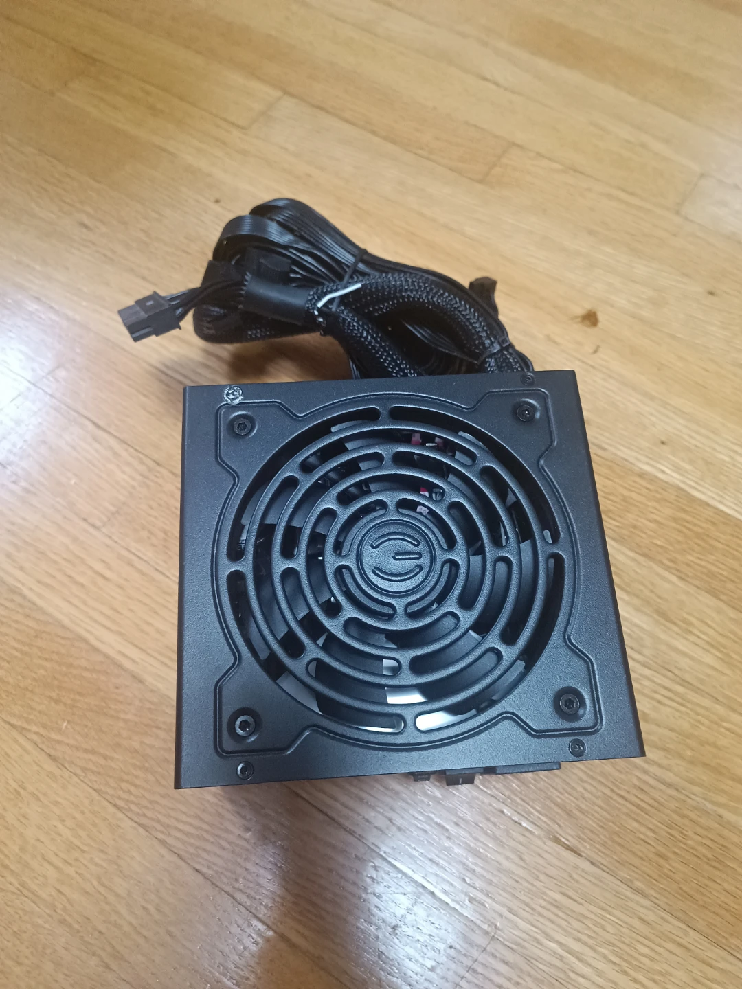 EVGA 600W GE 80 Plus Gold Power Supply (for repairs) - photo 3