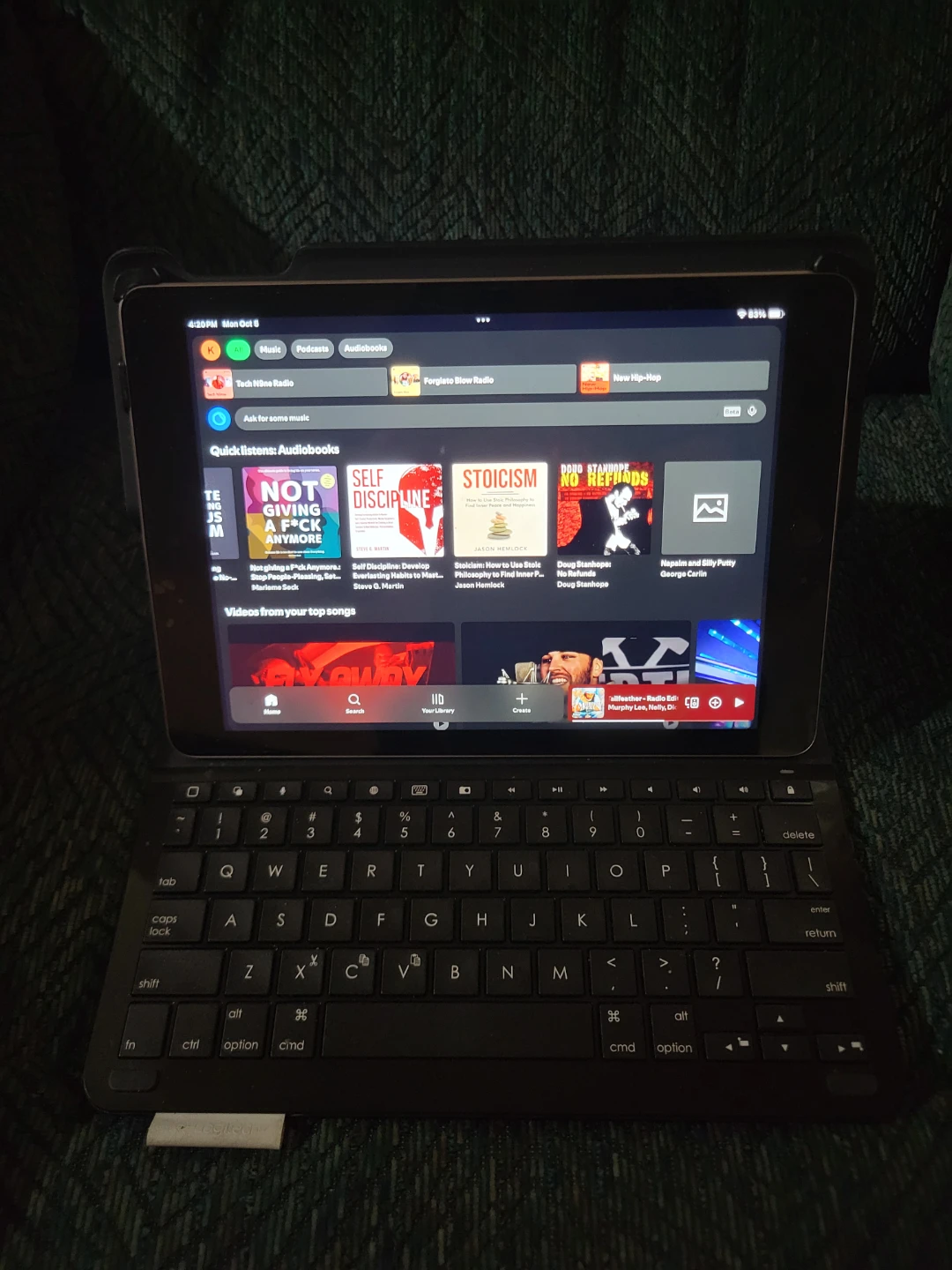 iPad 6th Generation 128GB with Keyboard Case
