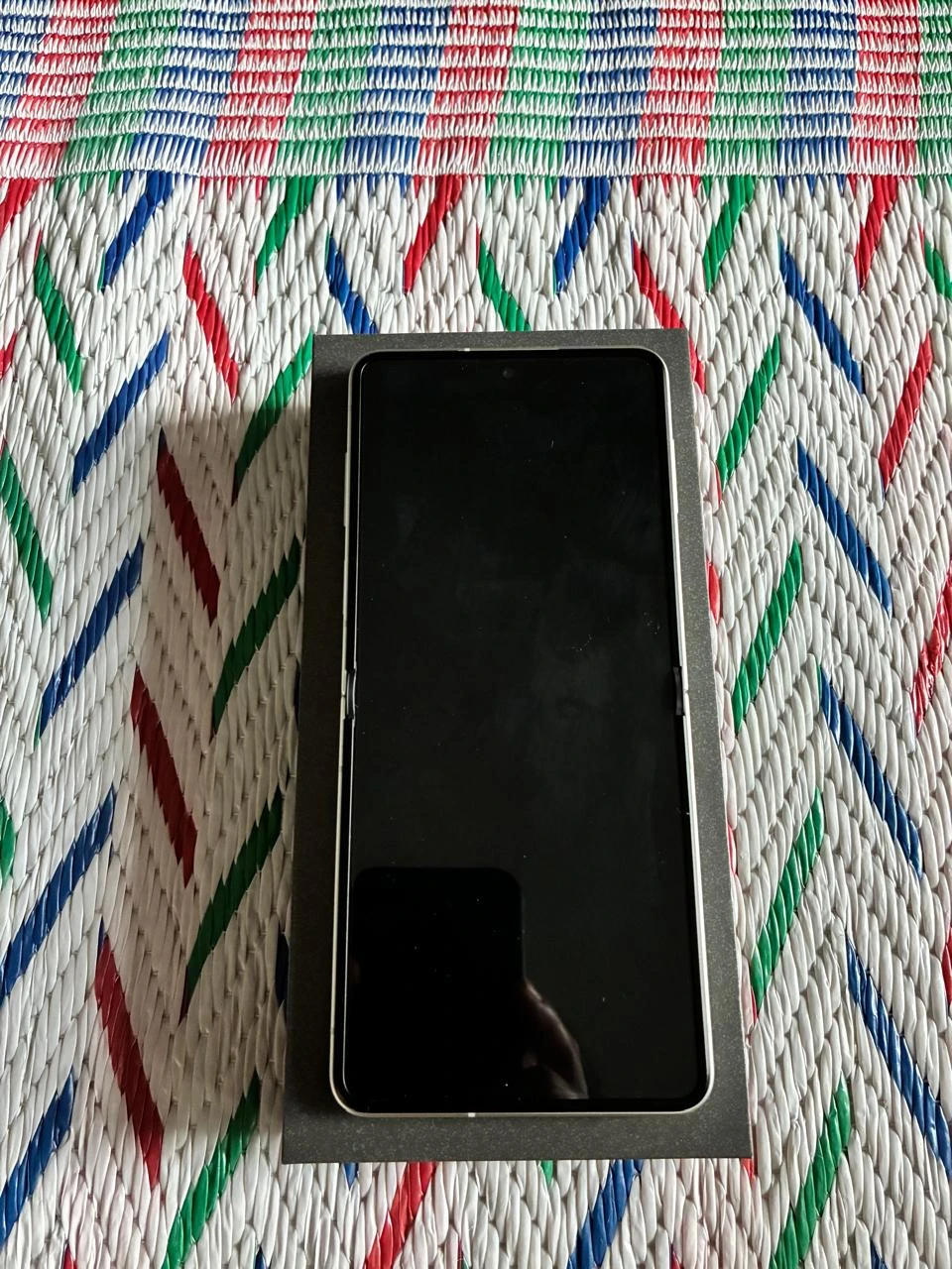 Samsung Galaxy Z Flip8 - photo 3