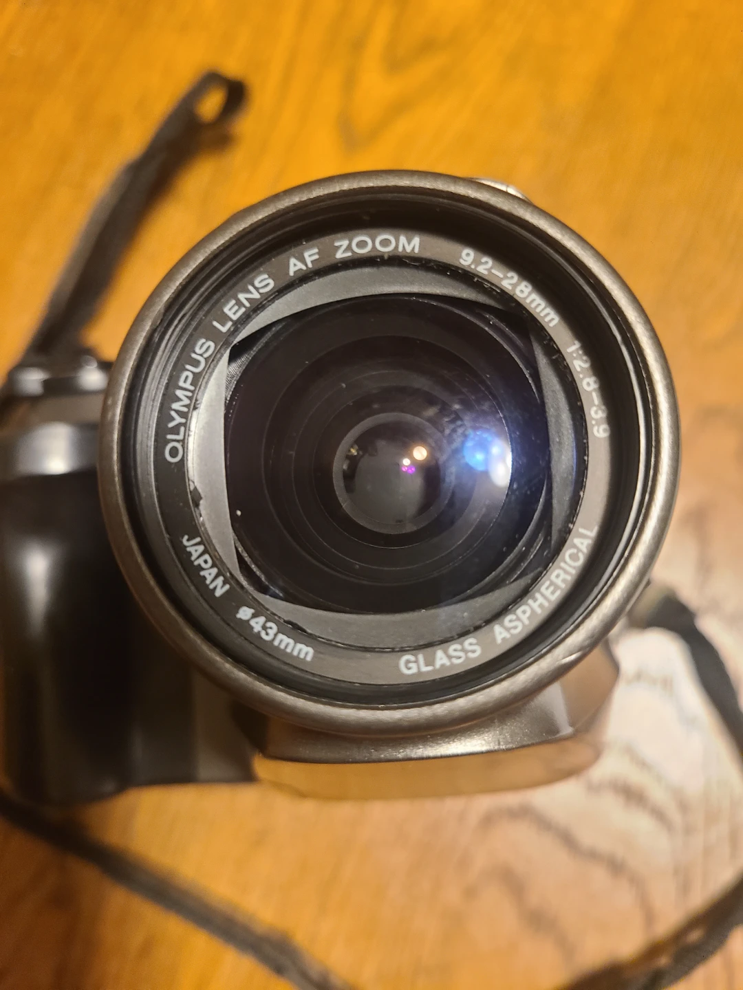 Olympus D-600L 1.4 Megapixel Digital Camera - photo 3