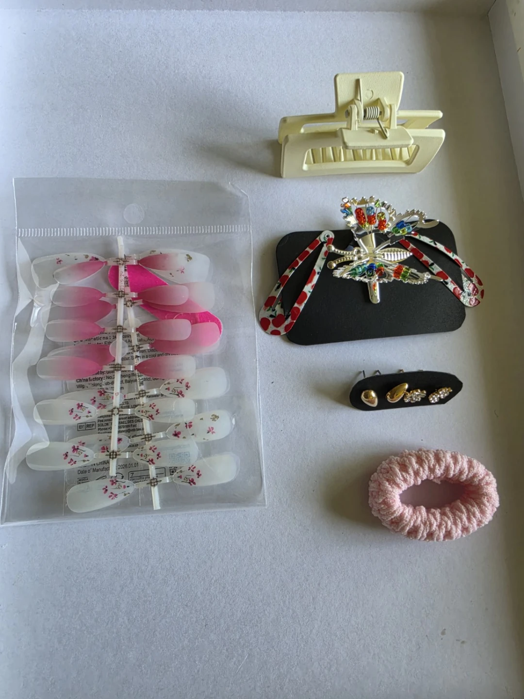 Beauty Gift Sets – Nails, Earrings & Hair Accessories - photo 5