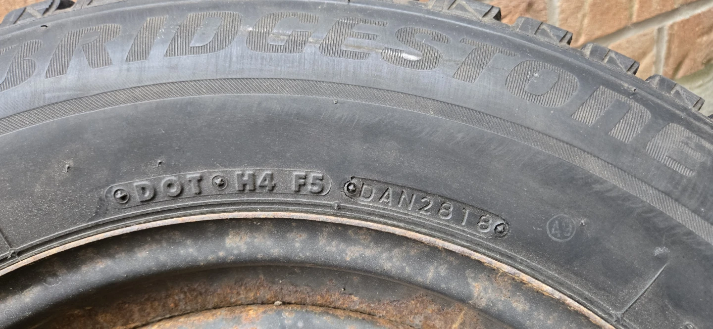 Bridgestone Blizzak 225/65R17 Winter Tires - photo 5