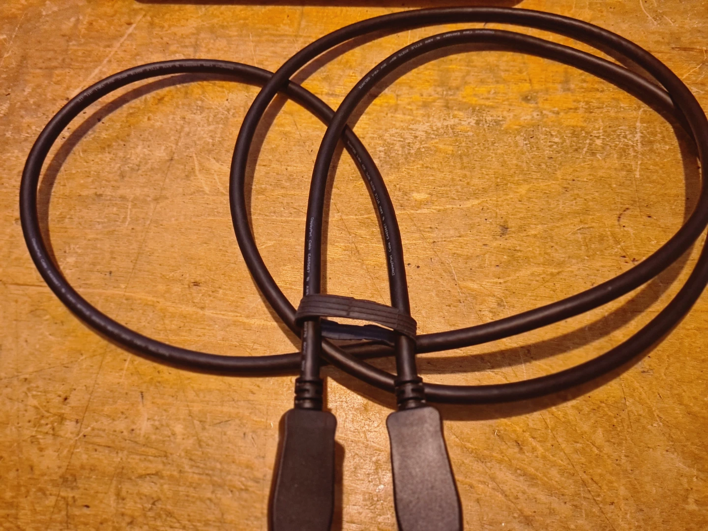 DisplayPort Cable - photo 2