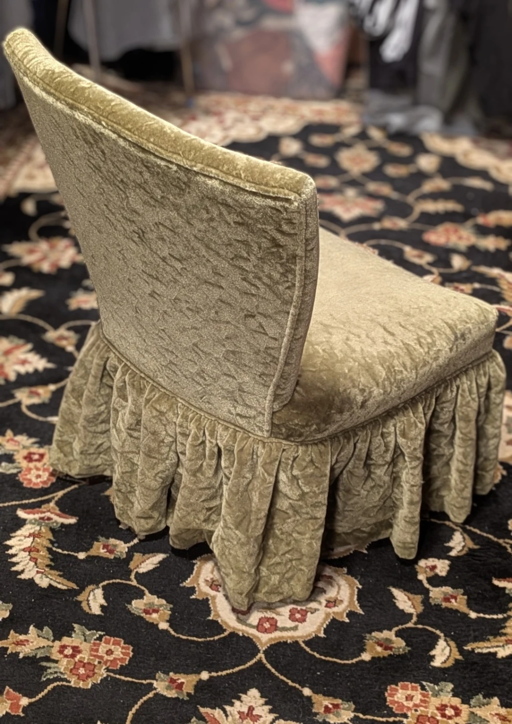 Vintage Velvet Accent Chair - photo 2