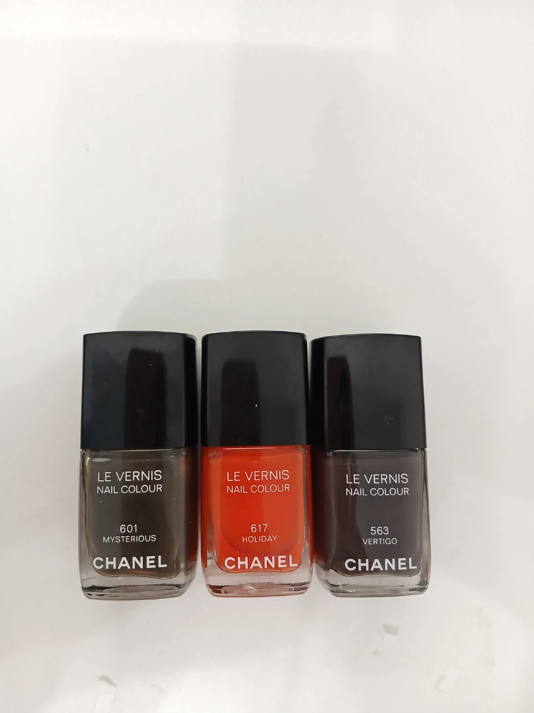 Set of 3 Chanel Le Vernis Nail Colours