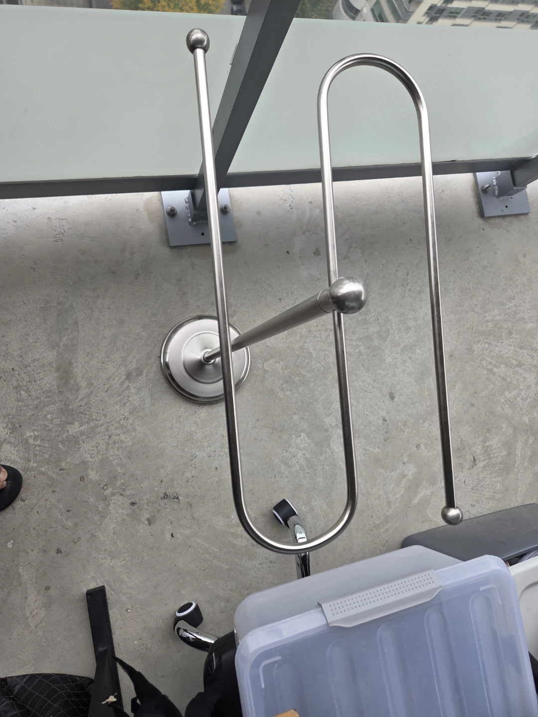 Stainless Steel Freestanding Towel Rack - photo 5