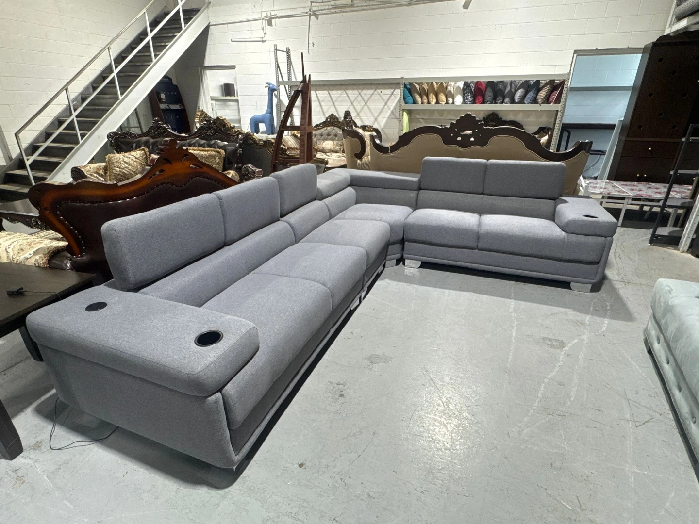 Sectional Sofa with Cup Holders - photo 3