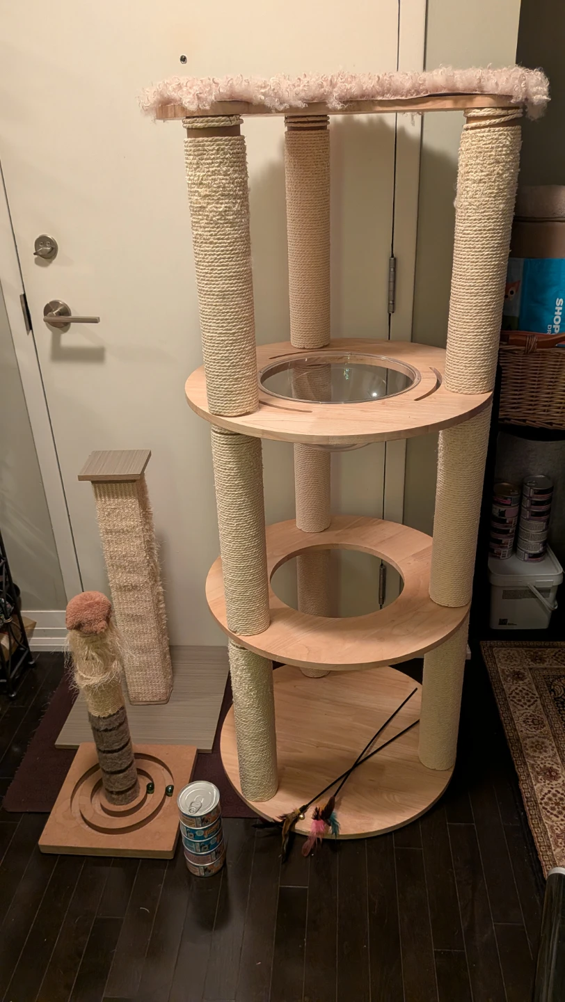 PP-PET Wooden Cat Tree, Scratching Posts, Food, Toys