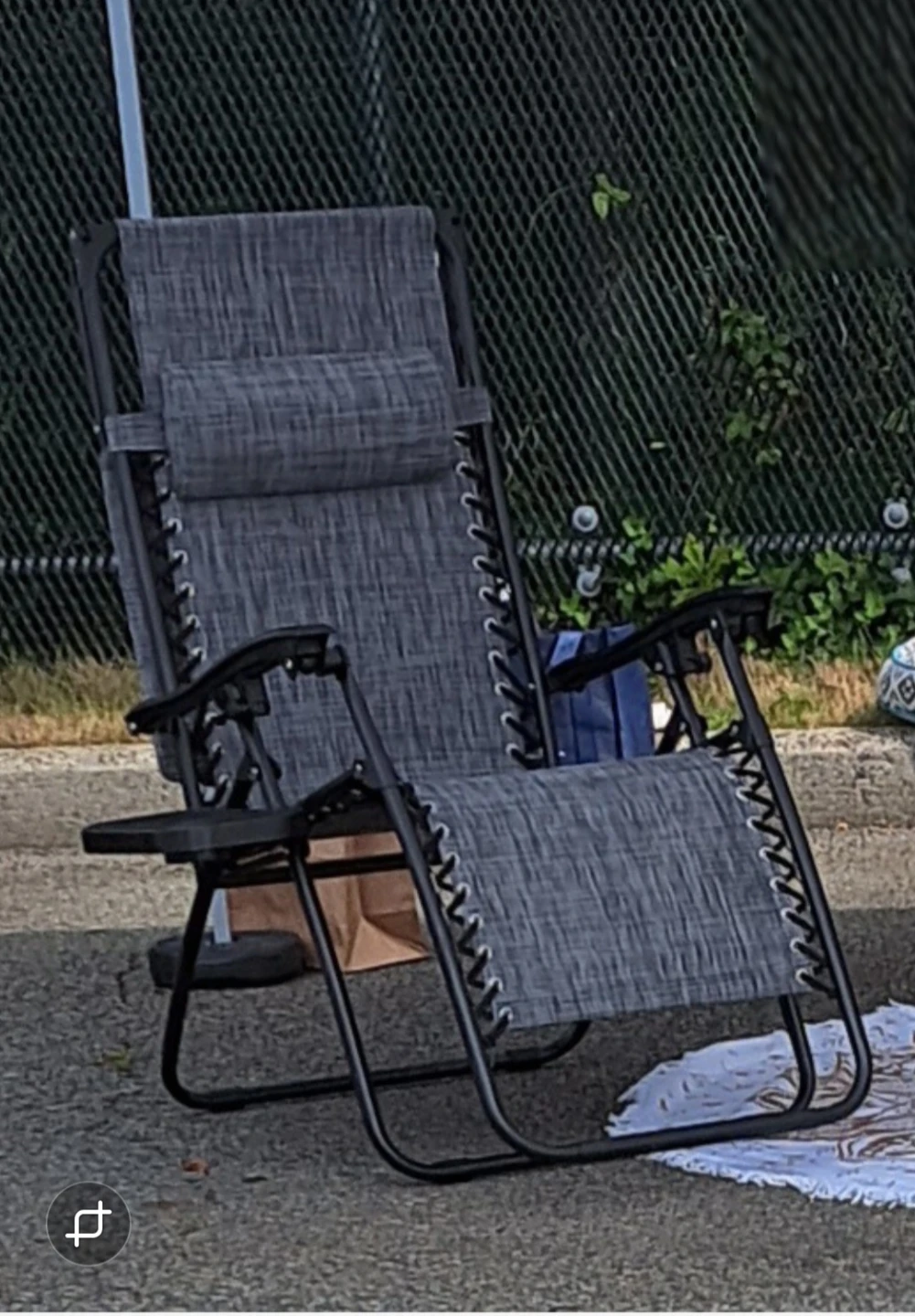 Zero Gravity Chairs (2) - photo 2