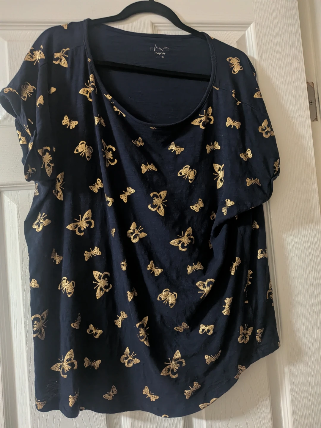 Ggold butterfly top pick up in St Albert