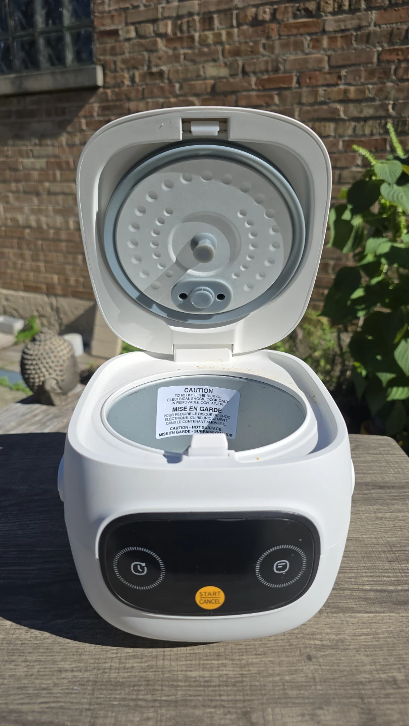 Small Rice Cooker by Comfee - Like New
