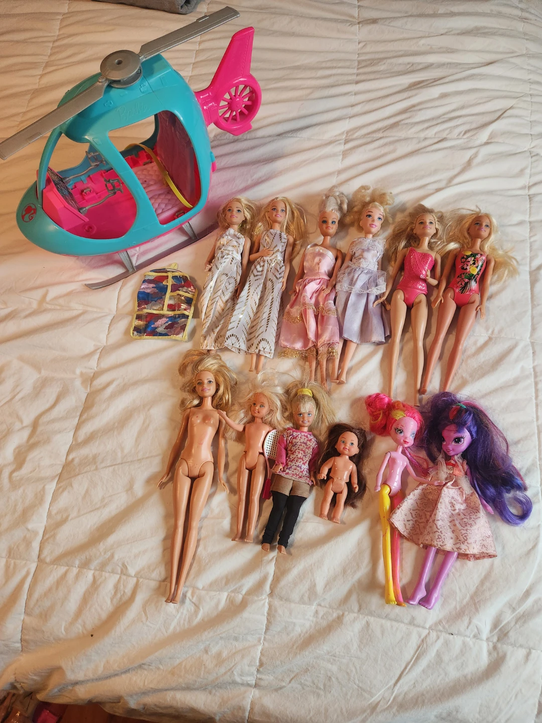 Barbie dolls & Helicopter. - photo 2