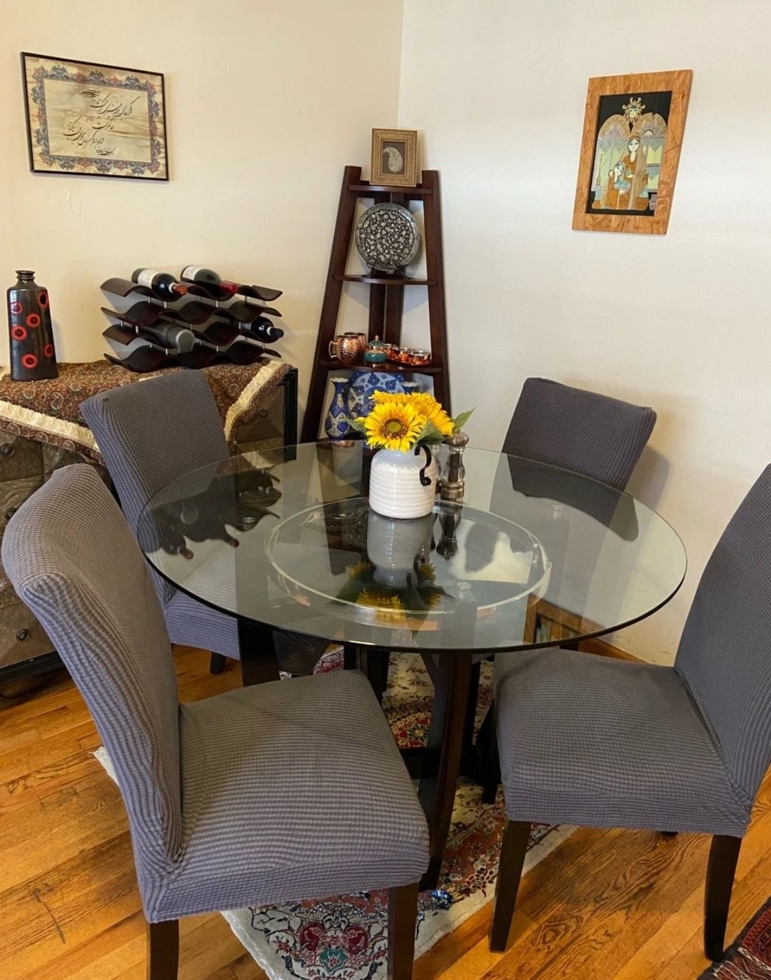 New Round Glass Top Dining Table and 4 Chairs